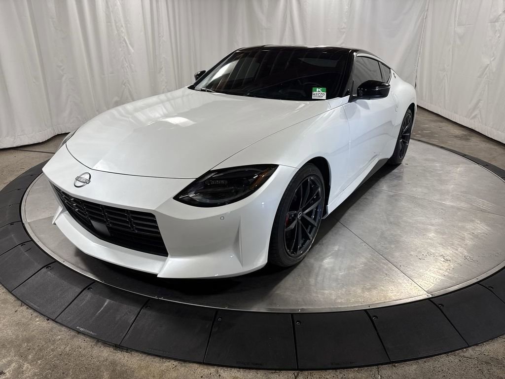 Used 2024 Nissan Z Performance w/ Floor Mat Package video 1