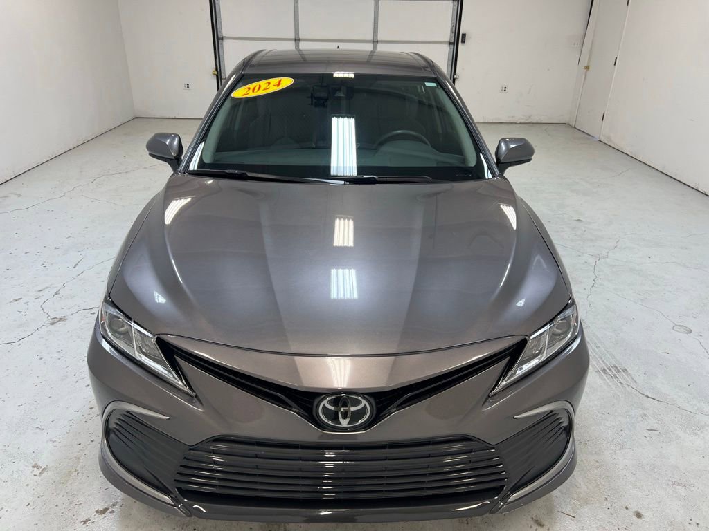 Used 2024 Toyota Camry LE FWD image 7