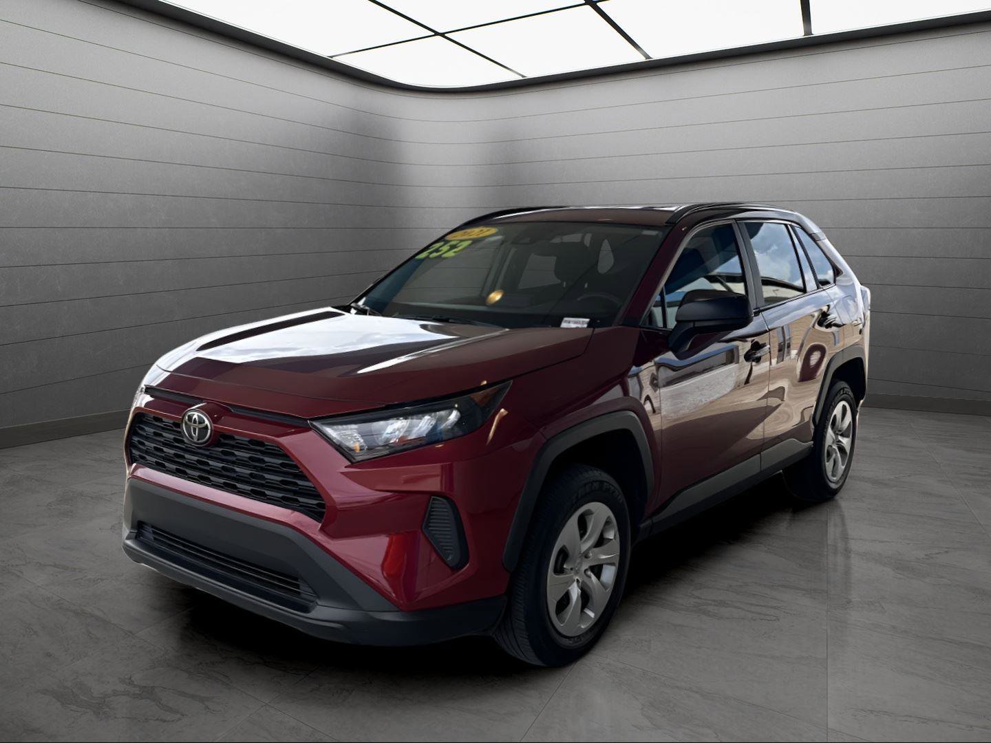 Used 2021 Toyota RAV4 LE image 13