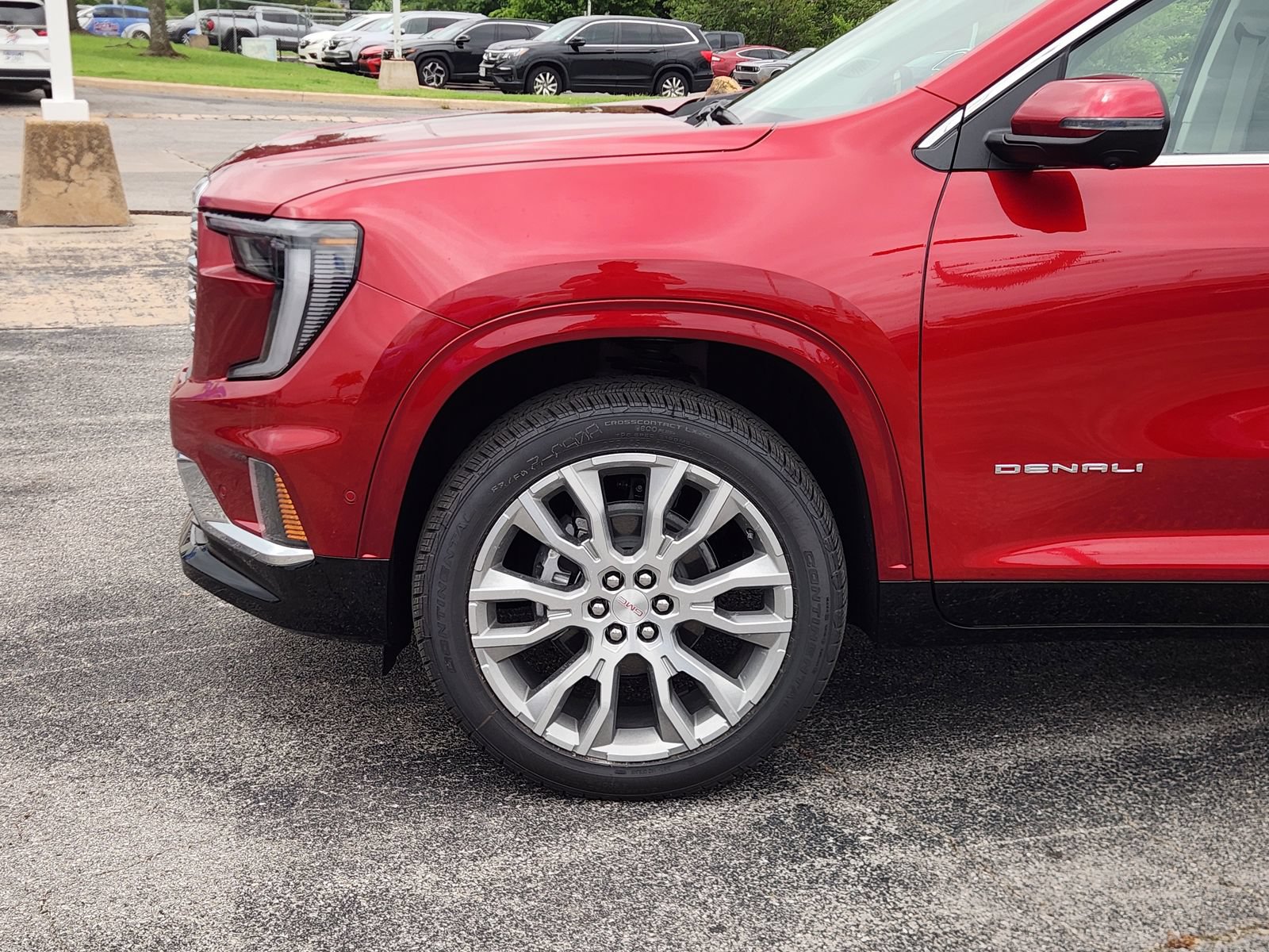 New 2026 GMC Acadia Denali w/ Super Cruise Package FWD image 9