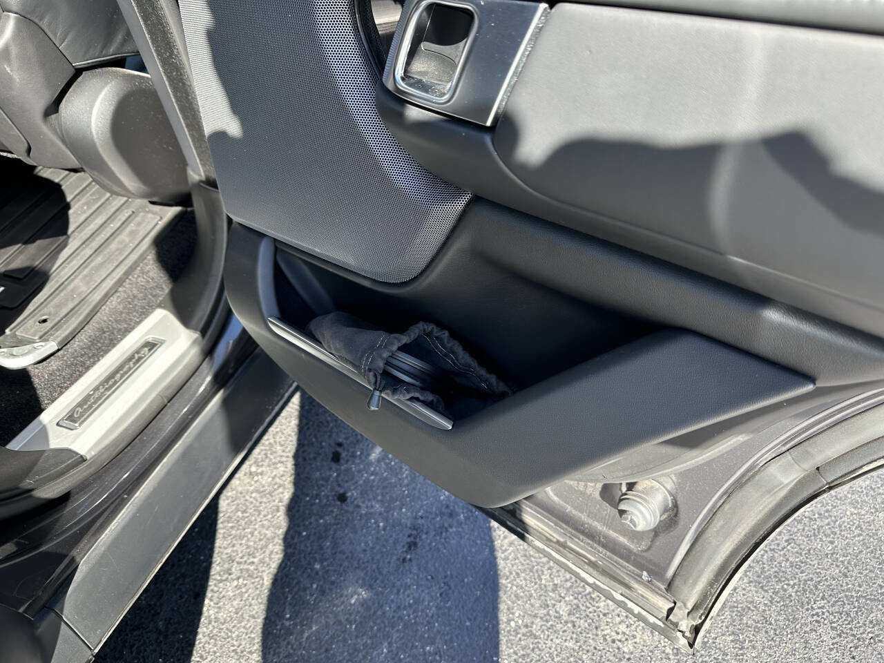 Used 2018 Land Rover Range Rover Autobiography image 13