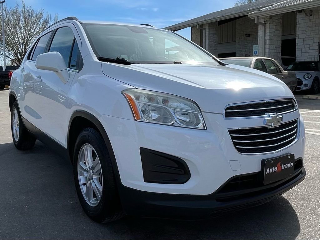 Used 2015 Chevrolet Trax LT w/ LT Plus Package image 3