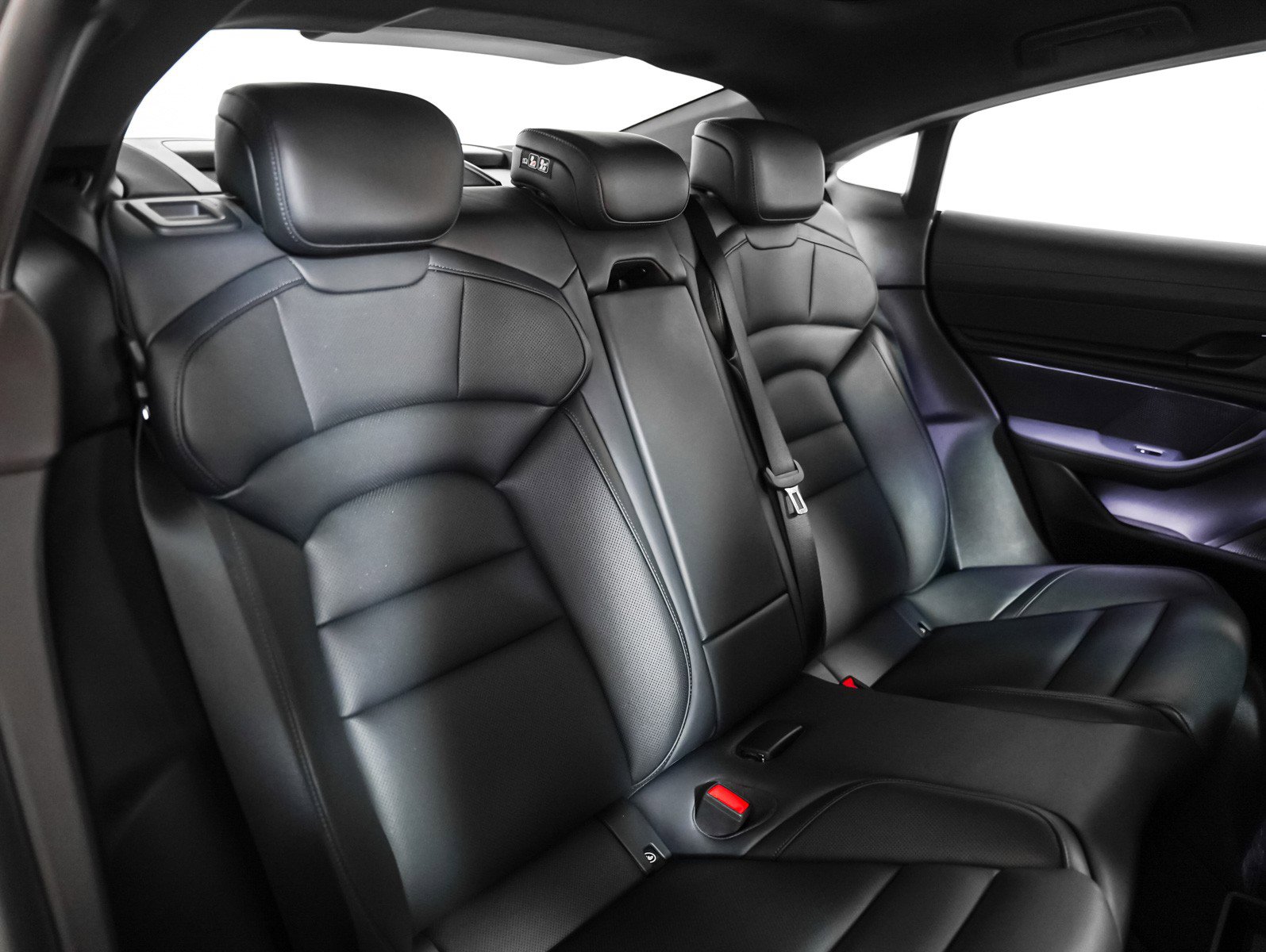 Certified 2023 Porsche Taycan image 6