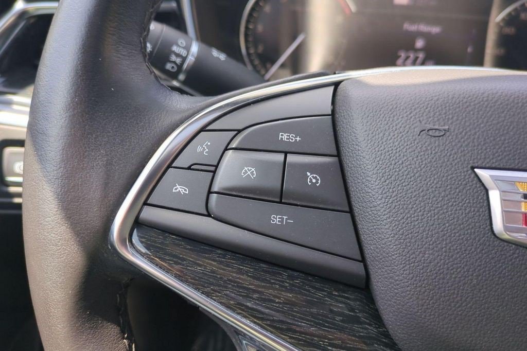 Certified 2023 Cadillac XT5 Premium Luxury FWD image 27