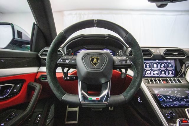 Used 2022 Lamborghini Urus image 49