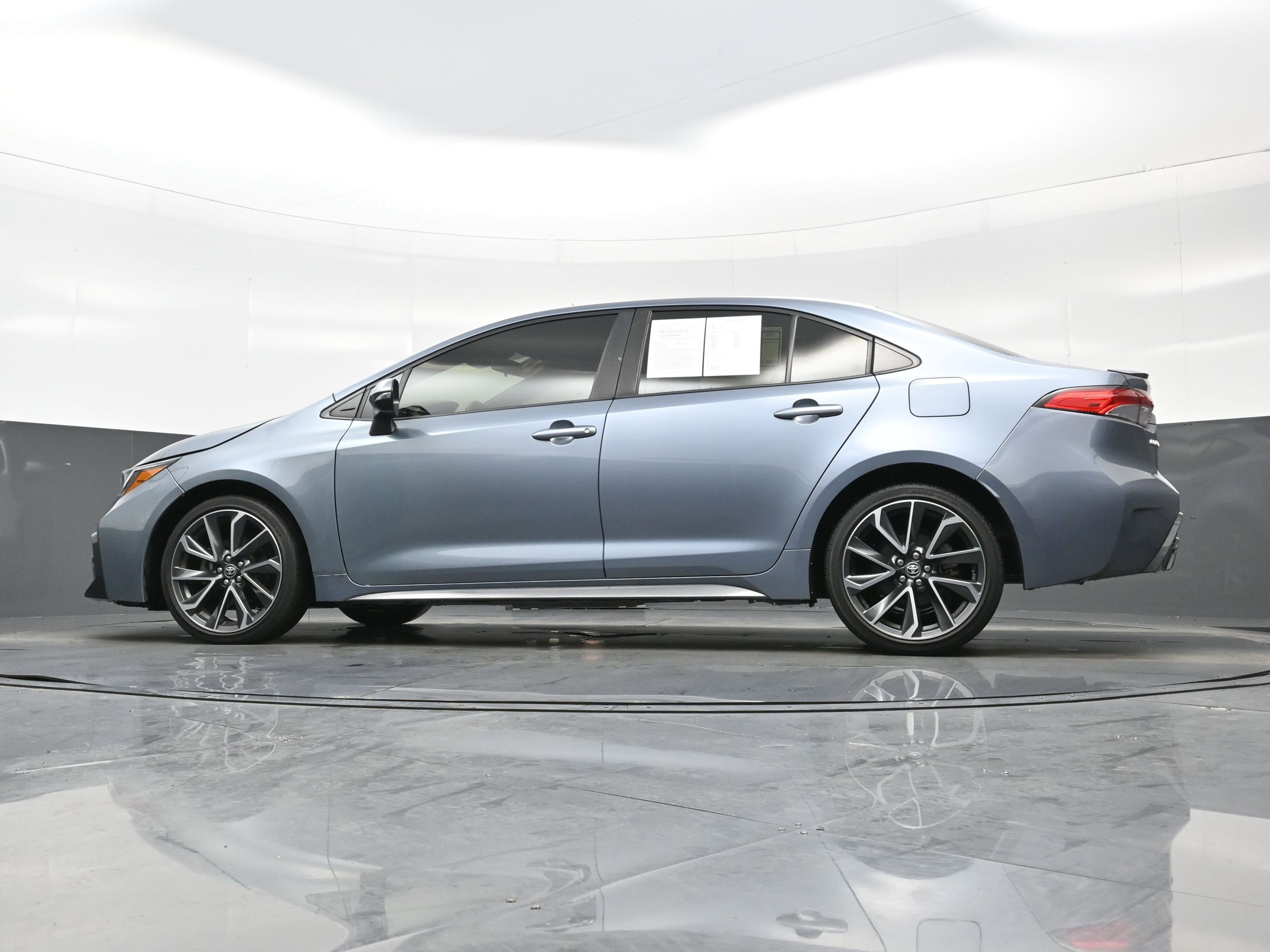 Used 2020 Toyota Corolla SE image 27