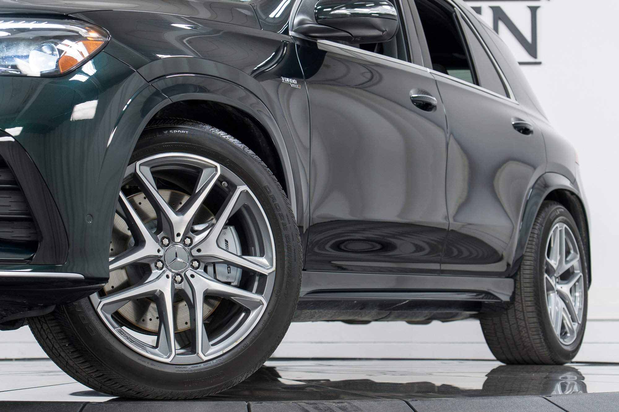 Certified 2025 Mercedes-Benz GLE 53 AMG 4MATIC image 34