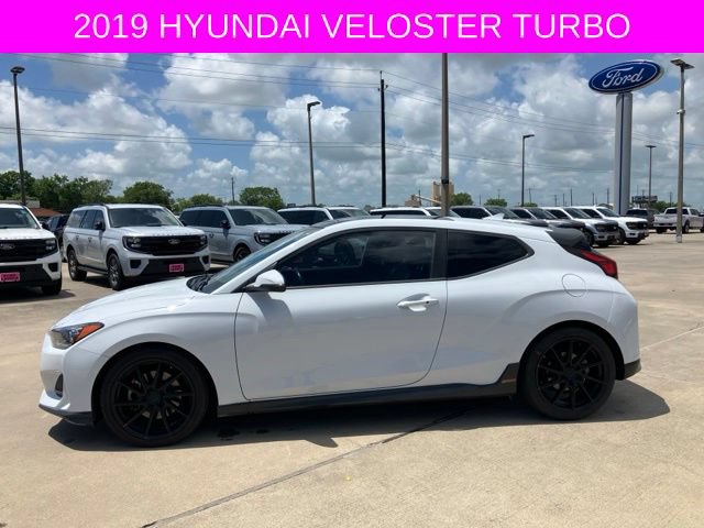 Used 2019 Hyundai Veloster Turbo FWD image 4