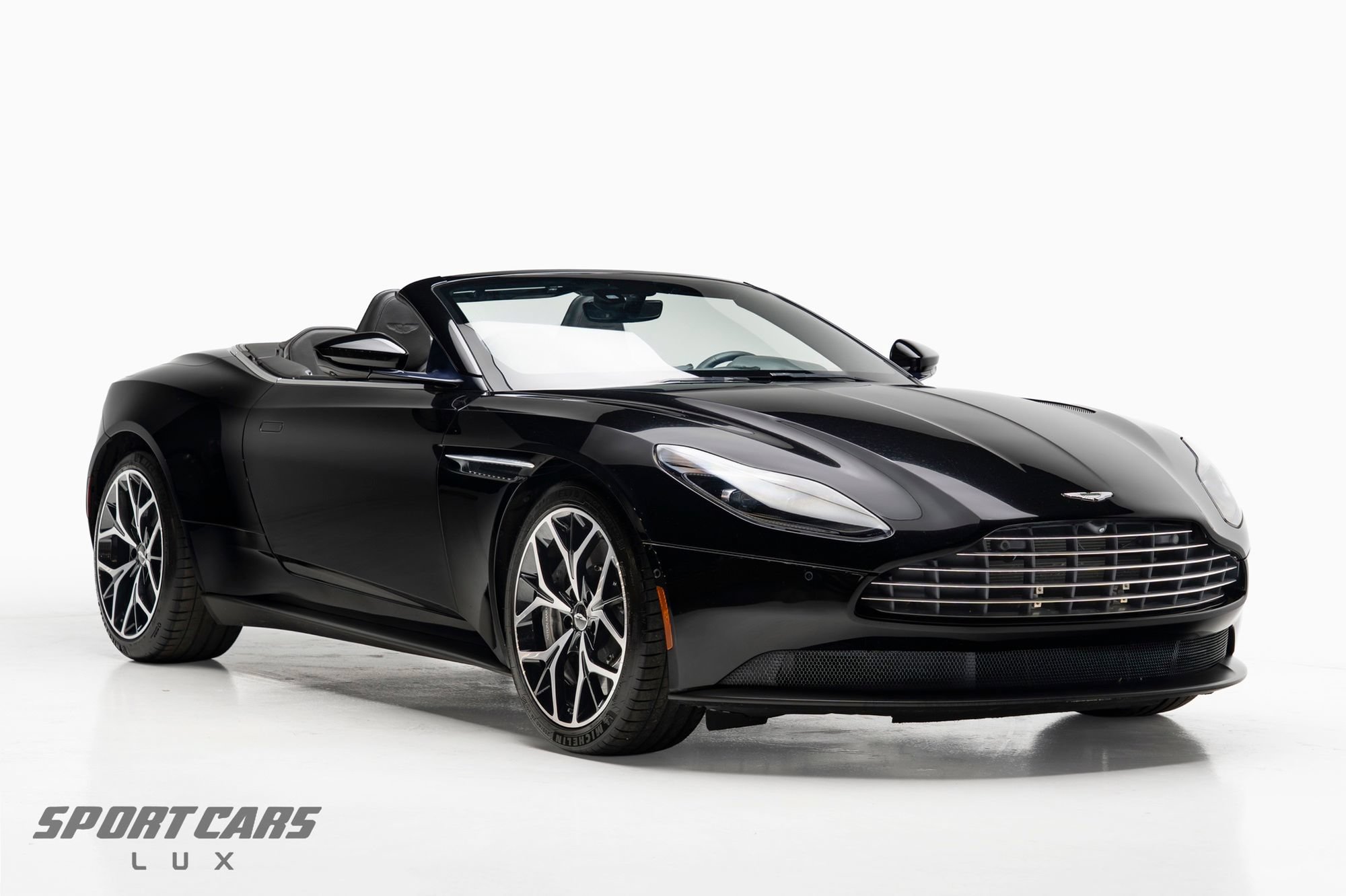 Used 2020 Aston Martin DB11 Volante RWD image 1