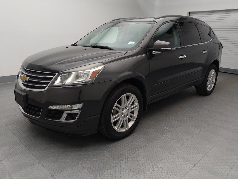 Used 2015 Chevrolet Traverse LT w/ Style and Technology Package FWD image 2