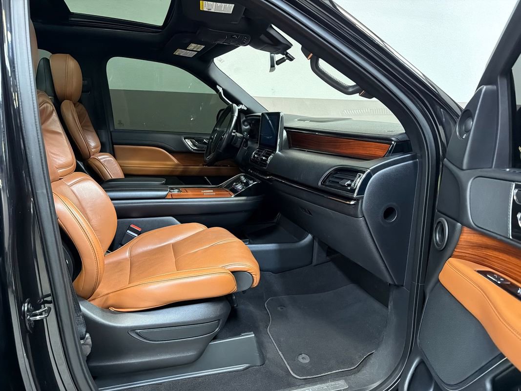 Used 2019 Lincoln Navigator Reserve AWD/4WD image 41