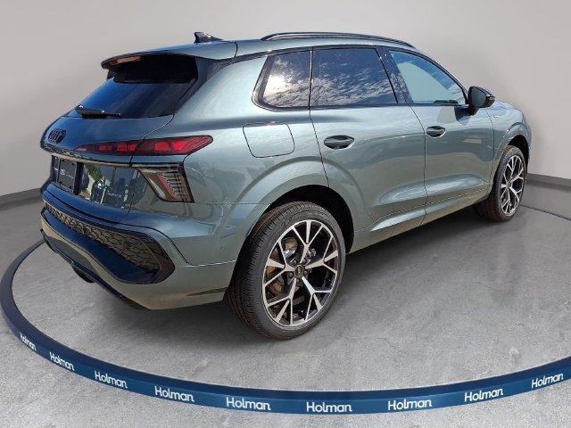 New 2026 Audi Q3 quattro 2.0T AWD/4WD image 3