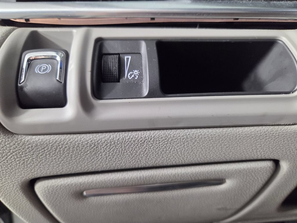 Used 2016 Cadillac XTS Luxury w/ Driver Awareness Package FWD image 18