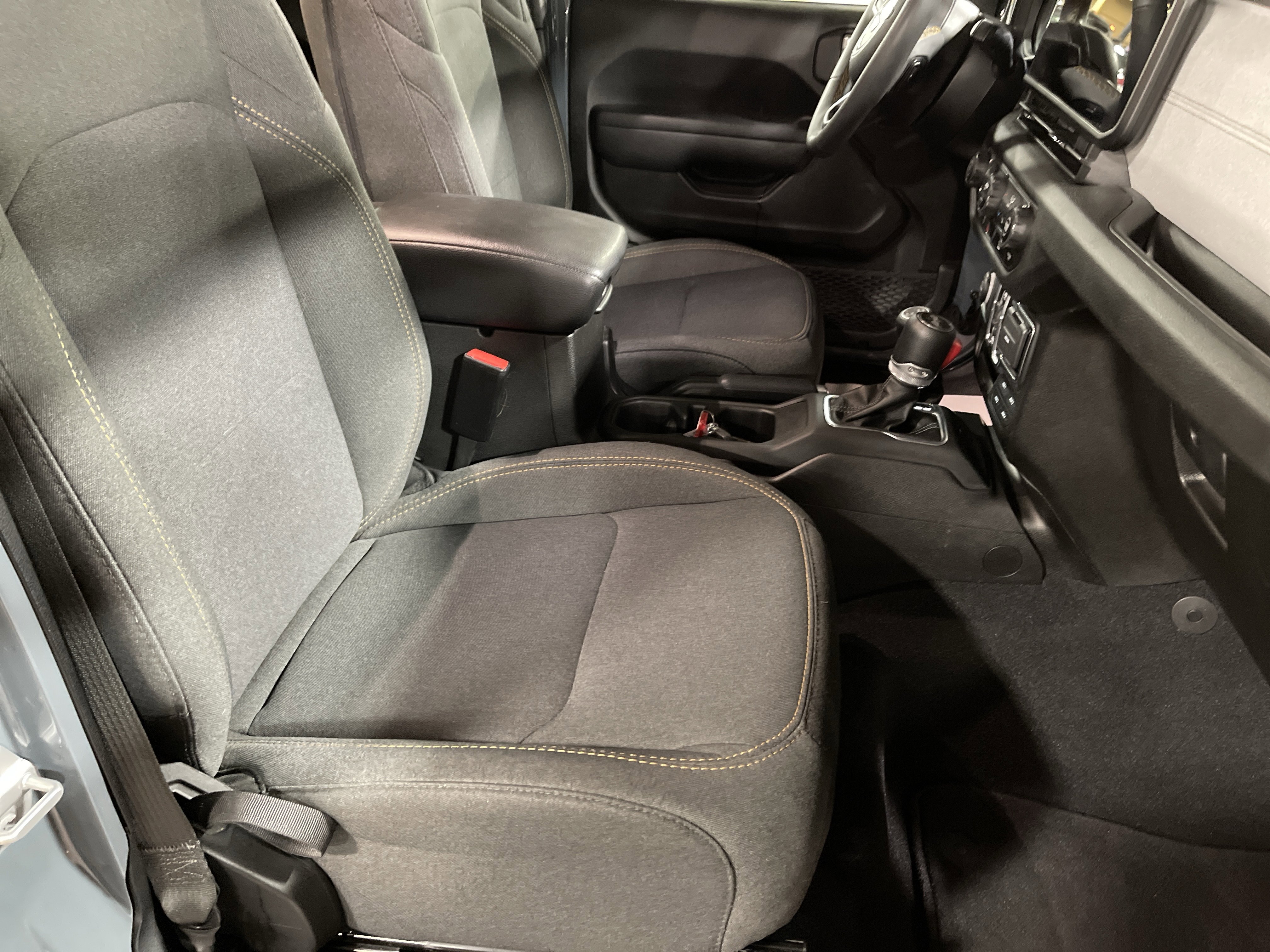 Used 2024 Jeep Wrangler Sport S image 13