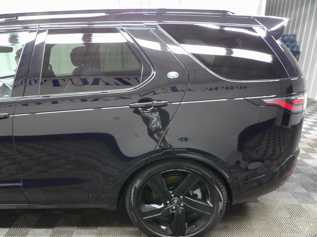Used 2024 Land Rover Discovery Dynamic SE AWD/4WD image 34