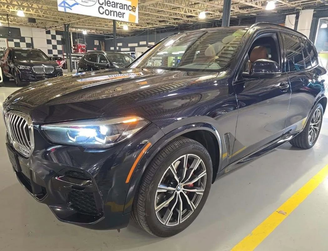 Used 2023 BMW X5 xDrive40i w/ M Sport Package AWD/4WD image 1