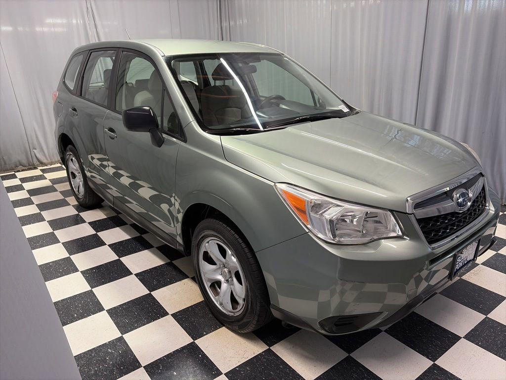 Used 2015 Subaru Forester 2.5i AWD/4WD image 3