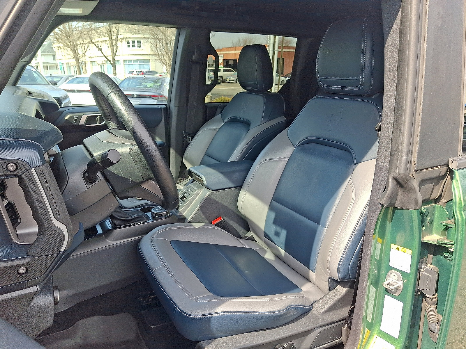 Used 2023 Ford Bronco Outer Banks image 16