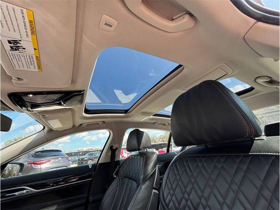 Used 2018 BMW 750i 750i Sedan 4D image 41