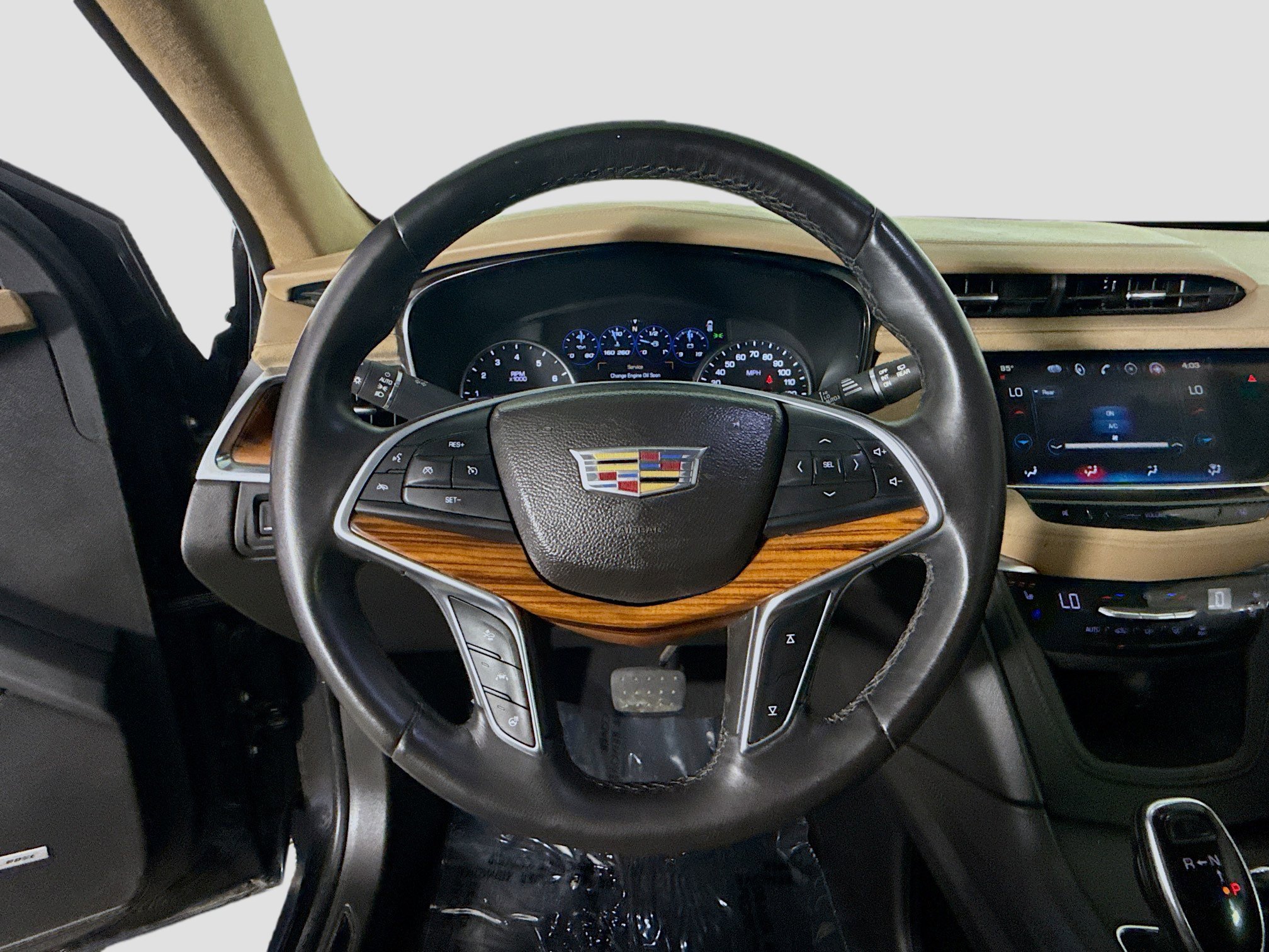 Used 2017 Cadillac XT5 Platinum image 13