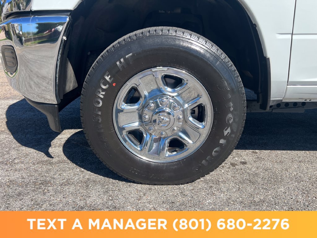 Used 2024 RAM 2500 Tradesman w/ Chrome Appearance Group AWD/4WD image 9