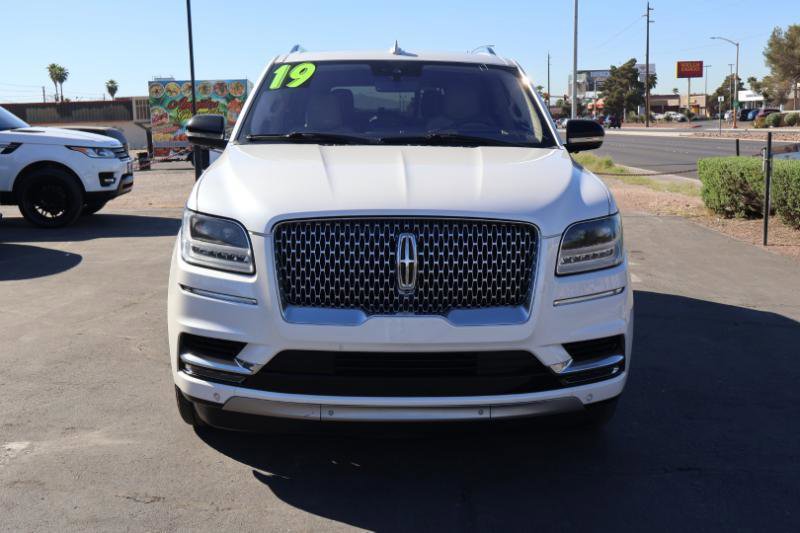 Used 2019 Lincoln Navigator Reserve image 2