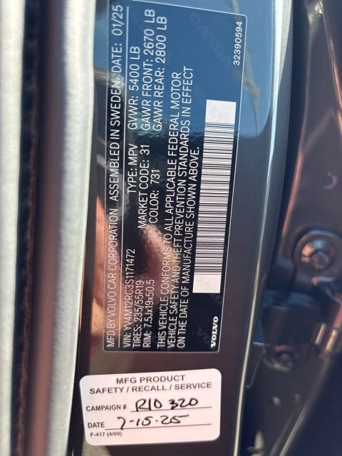 Used 2025 Volvo XC60 B5 Plus AWD/4WD image 29