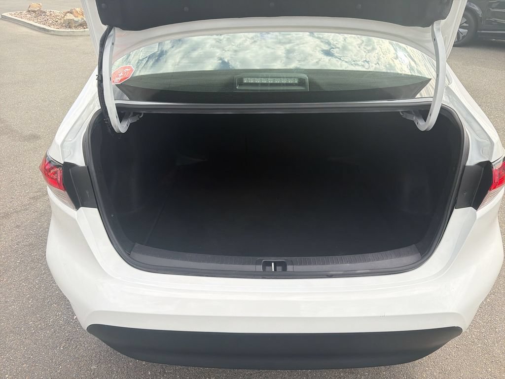Used 2024 Toyota Corolla LE FWD image 19