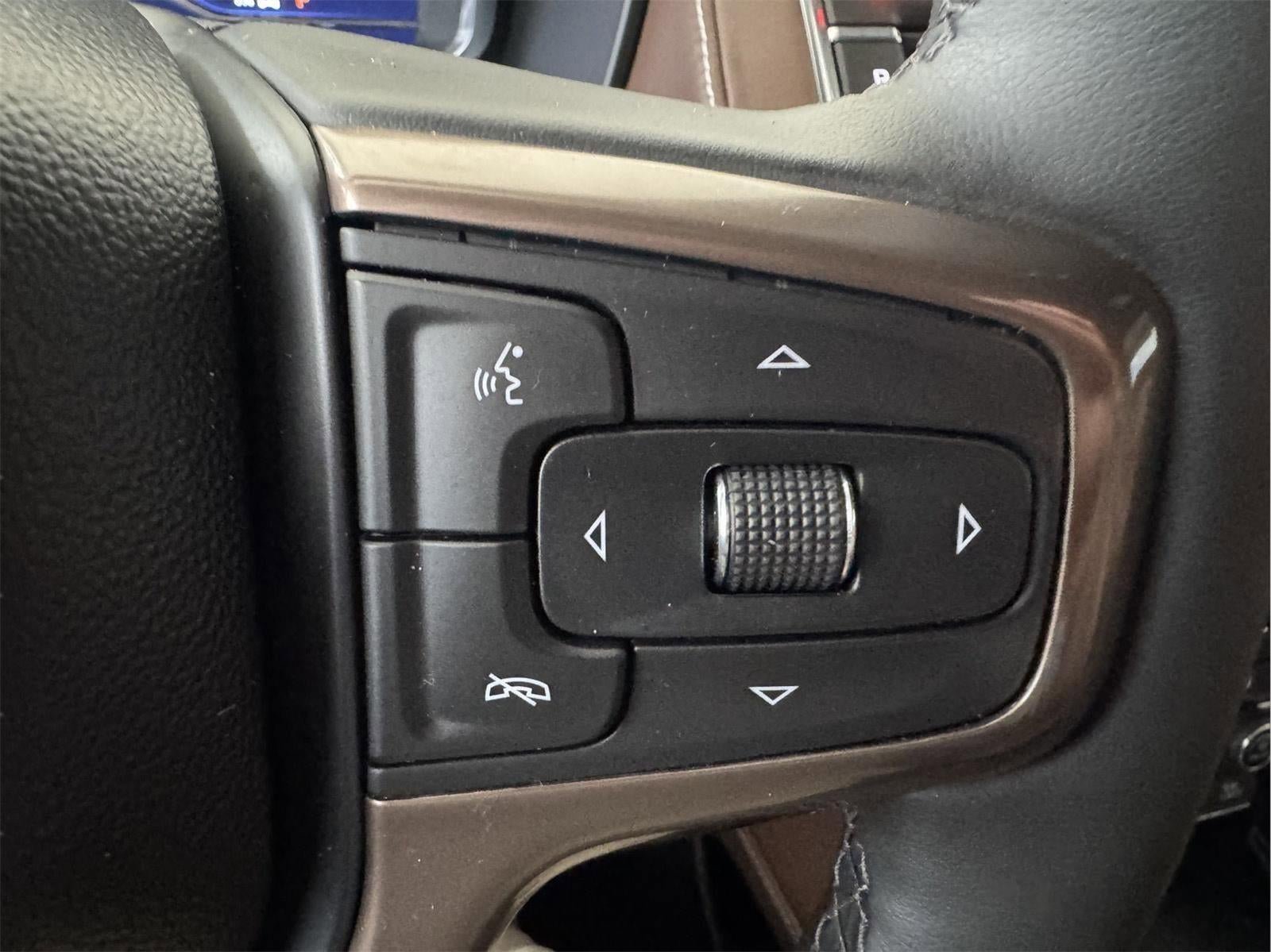 Used 2024 Chevrolet Tahoe High Country AWD/4WD image 15