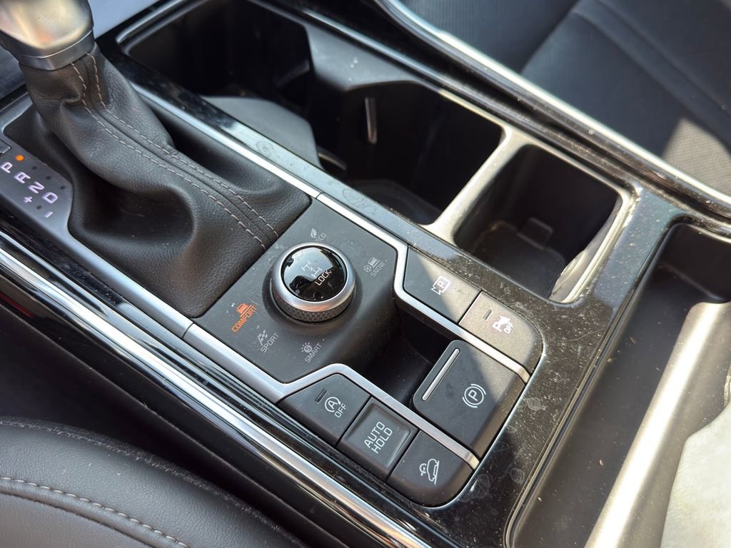 Used 2023 Kia Sorento SX image 17