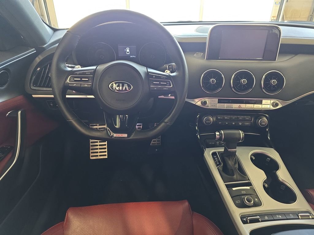 Used 2021 Kia Stinger GT image 16