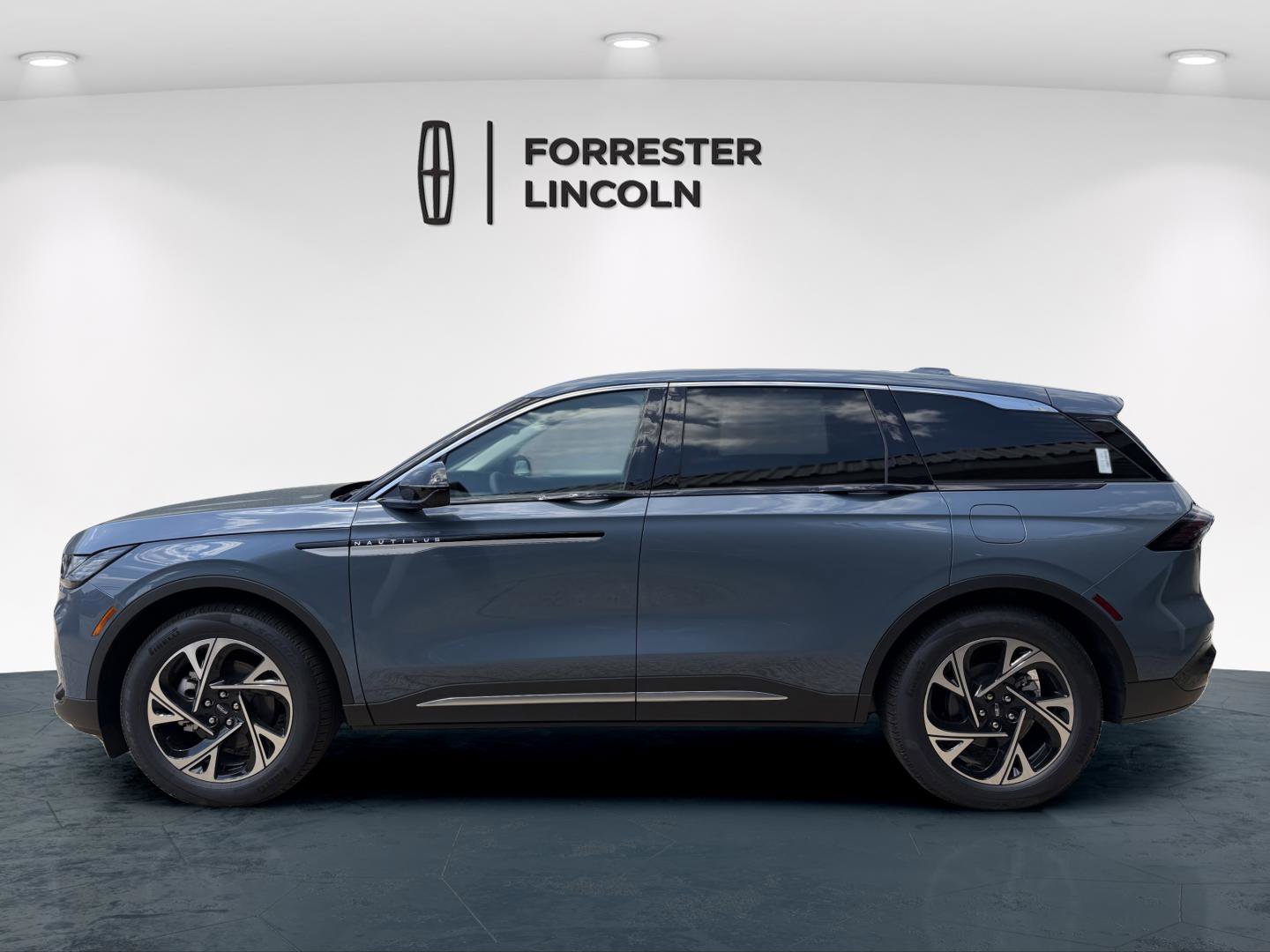 New 2026 Lincoln Nautilus Premier w/ Equipment Group 102A AWD/4WD image 6
