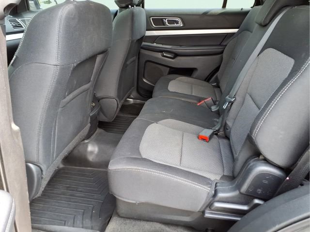 Used 2017 Ford Explorer XLT AWD/4WD image 12