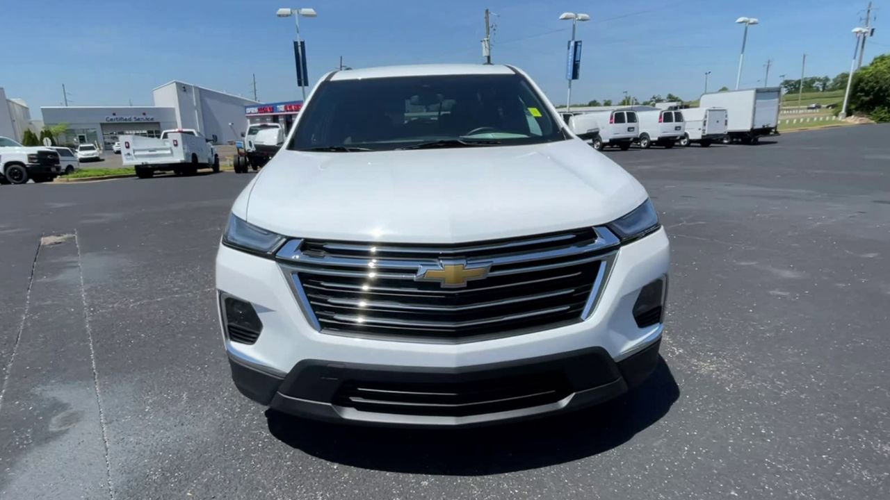 Used 2023 Chevrolet Traverse LT w/ LPO, Cargo Package image 3