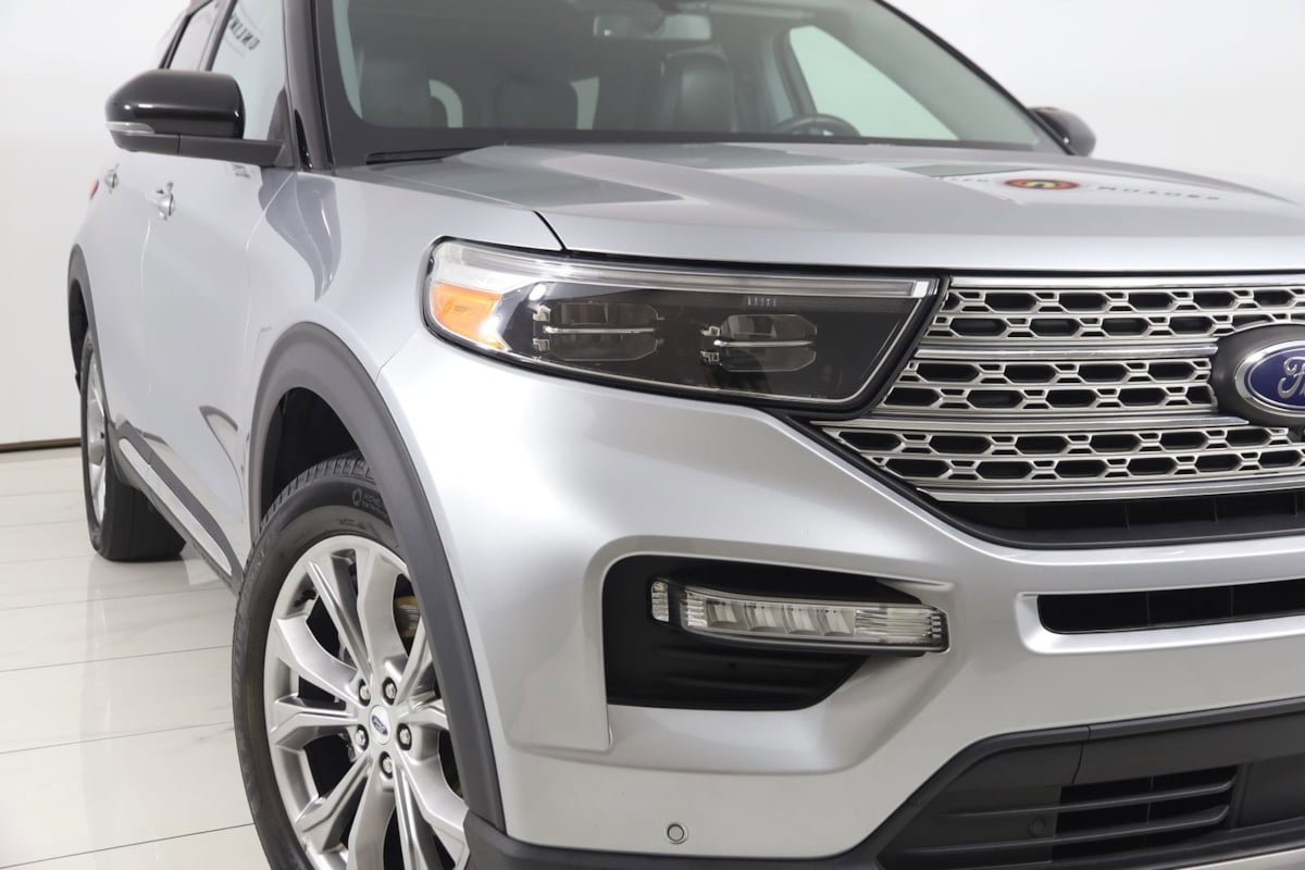 Used 2023 Ford Explorer Limited w/ Equipment Group 301A AWD/4WD image 20
