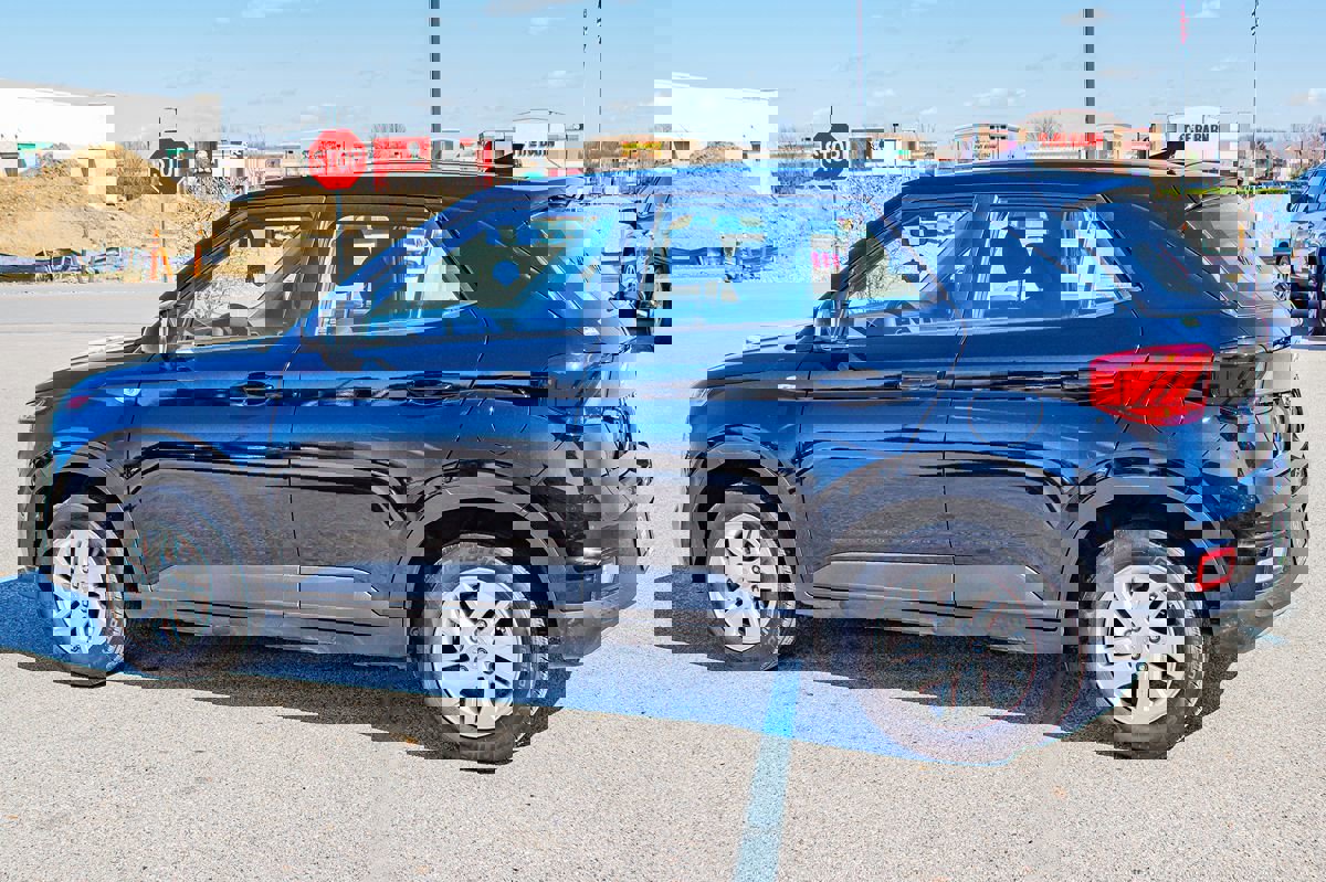 Used 2022 Hyundai Venue SE image 6