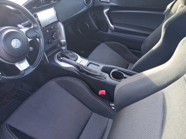Used 2017 Toyota 86 image 12