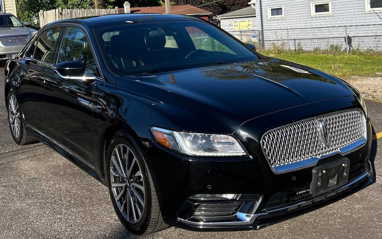 Used 2017 Lincoln Continental Select w/ Climate Package AWD/4WD image 4