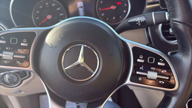 Used 2022 Mercedes-Benz GLC 300 image 17