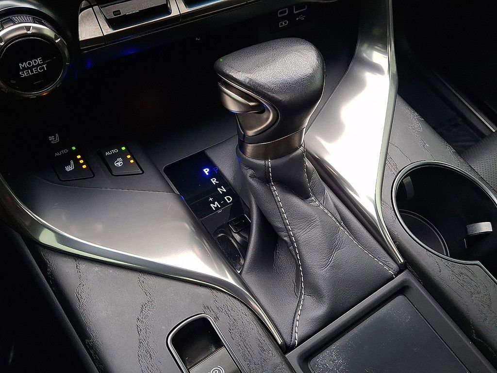 Used 2023 Lexus LX 600 4WD w/ Appearance Package image 9