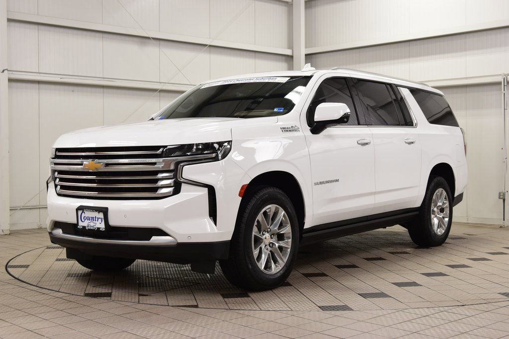 Used 2024 Chevrolet Suburban High Country AWD/4WD image 3