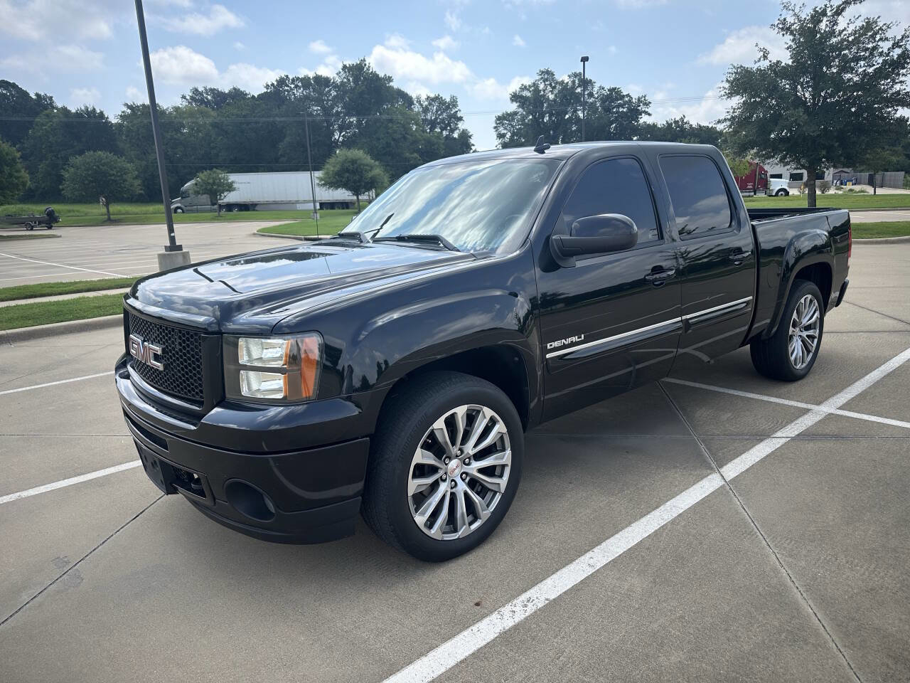 Used 2012 GMC Sierra 1500 Denali image 2