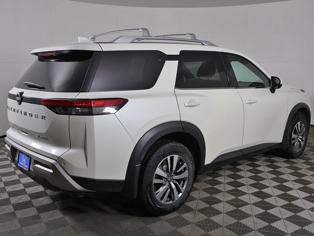 Used 2023 Nissan Pathfinder SL image 11