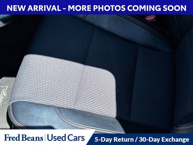 Used 2017 Toyota Camry SE FWD image 3