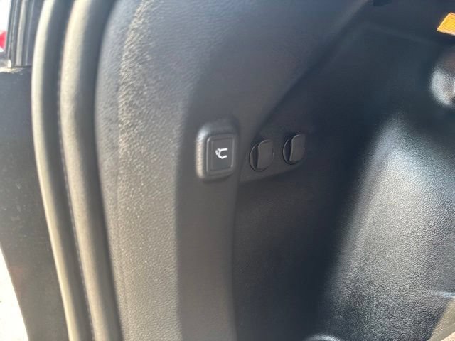 Used 2022 Jeep Cherokee Trailhawk w/ Sound & Nav Group AWD/4WD image 23