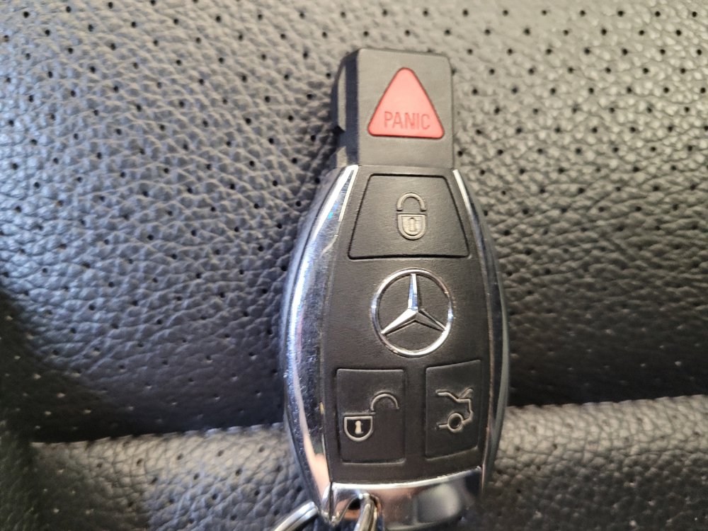 Used 2019 Mercedes-Benz GLC 300 4MATIC image 32