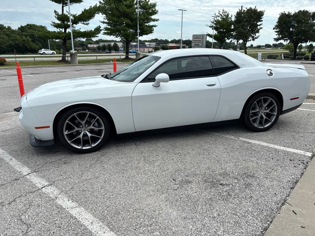 Used 2022 Dodge Challenger GT RWD image 17