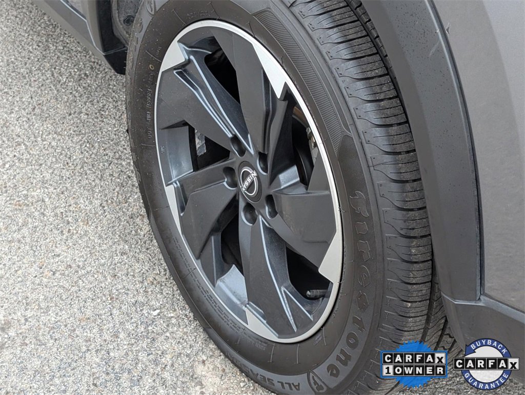 Used 2024 Nissan Rogue SV image 8