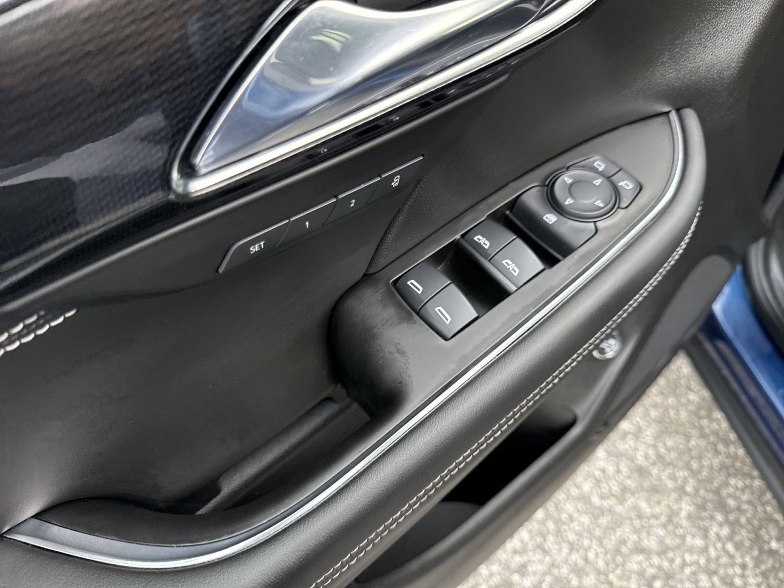 Used 2023 Buick Envision Essence image 14