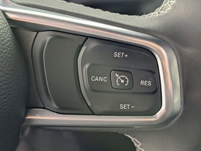 Certified 2023 Jeep Gladiator Overland image 15